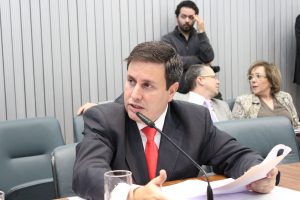 André