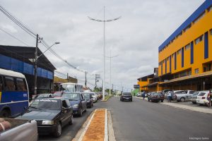 Joaquim Barreto_Canteiro central postes com fia+º+úo subterr+ónea_Vagner Santos (1)