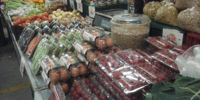 produtos expostos na feira do raposo shopping