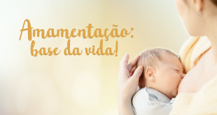 cartaz promocional da semana de aleitamento materno, com uma mãe vista de costas, levemente virada para a esquerda, e seu bebê mamando