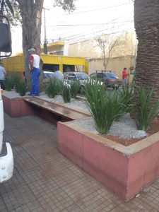detalhes de praça recém-reformada no centro de são roque