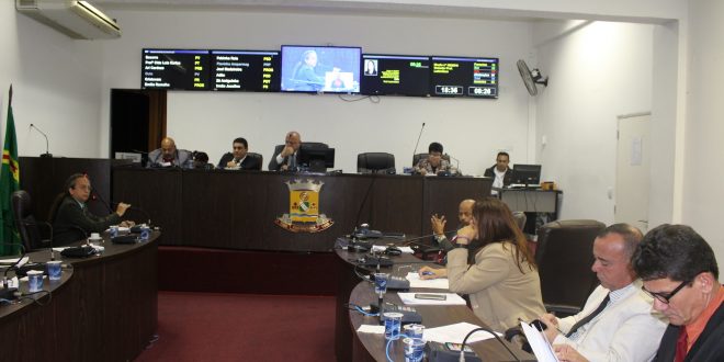 vereadores de carapicuíba durante sessão do dia 5 de setembro de 2018