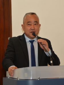 celso itiki discursa na tribuna da câmara de cotia