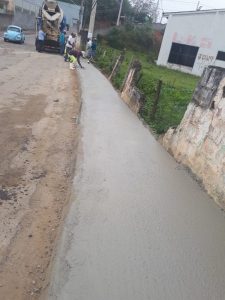 Avenida Adriano Pires, na Vila Santa Catarina, sendo recapeada