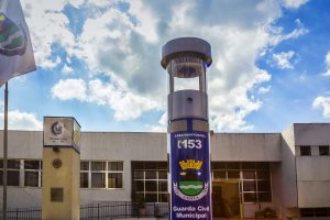 um totem de videomonitoramento de cotia