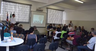 alunos acompanham aula da unati são roque