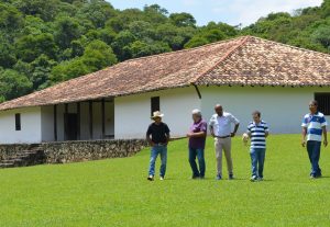 vereador Alexandre Pierroni em visita técnica no Sítio Santo Antônio