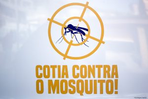 banner de campanha contra a dengue, com um mosquito dentro de uma mira e os dizeres 'cotia contra o mosquito'