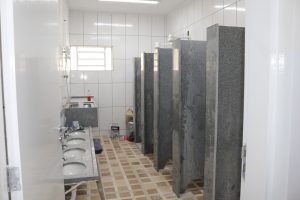 banheiro da emeb comecinho da vida reformada