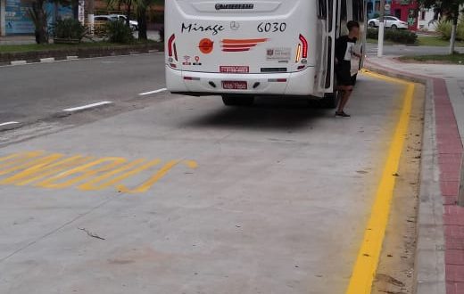 ônibus estacionando em novo bolsão em são roque