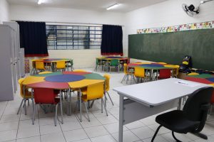 sala de aula na Emei Cidade Ariston reformada