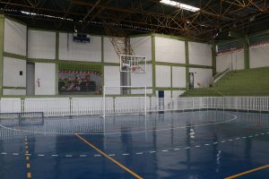 quadra de futsal recém-reformada no ginásio ayrton senna