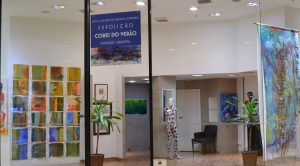 fachada da exposição Cores do Verao