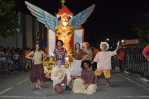 bloco Santa Quitéria desfilando no carnaval de são roque 2019