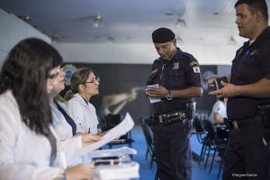 guarda civil de cotia recebendo orientações