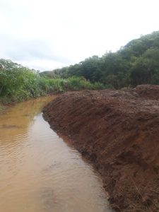 riacho desassoreado no bairro do pires