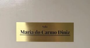 Sala do vereador Alexandre Frota passa a levar o nome de Maria do Carmo Diniz em homenagem póstuma